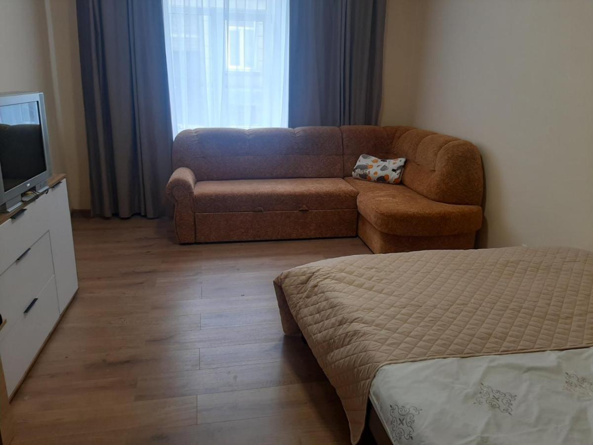 Marka Vovchka Apaartment Lviv Exterior foto
